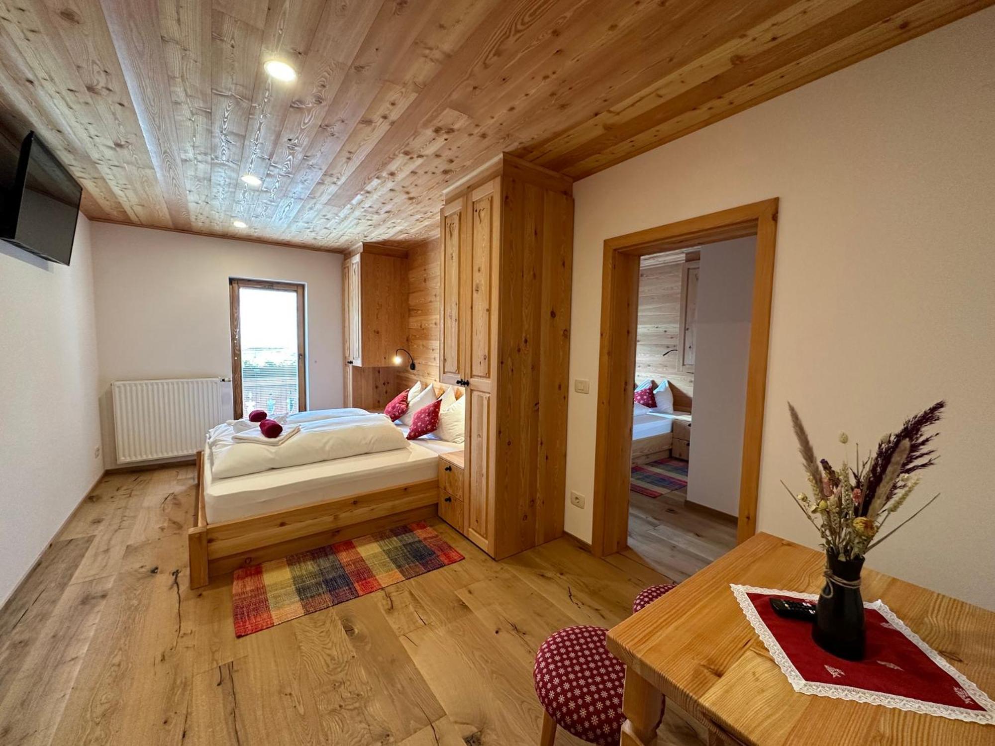 Hotel Surc Kranjska Gora Eksteriør billede