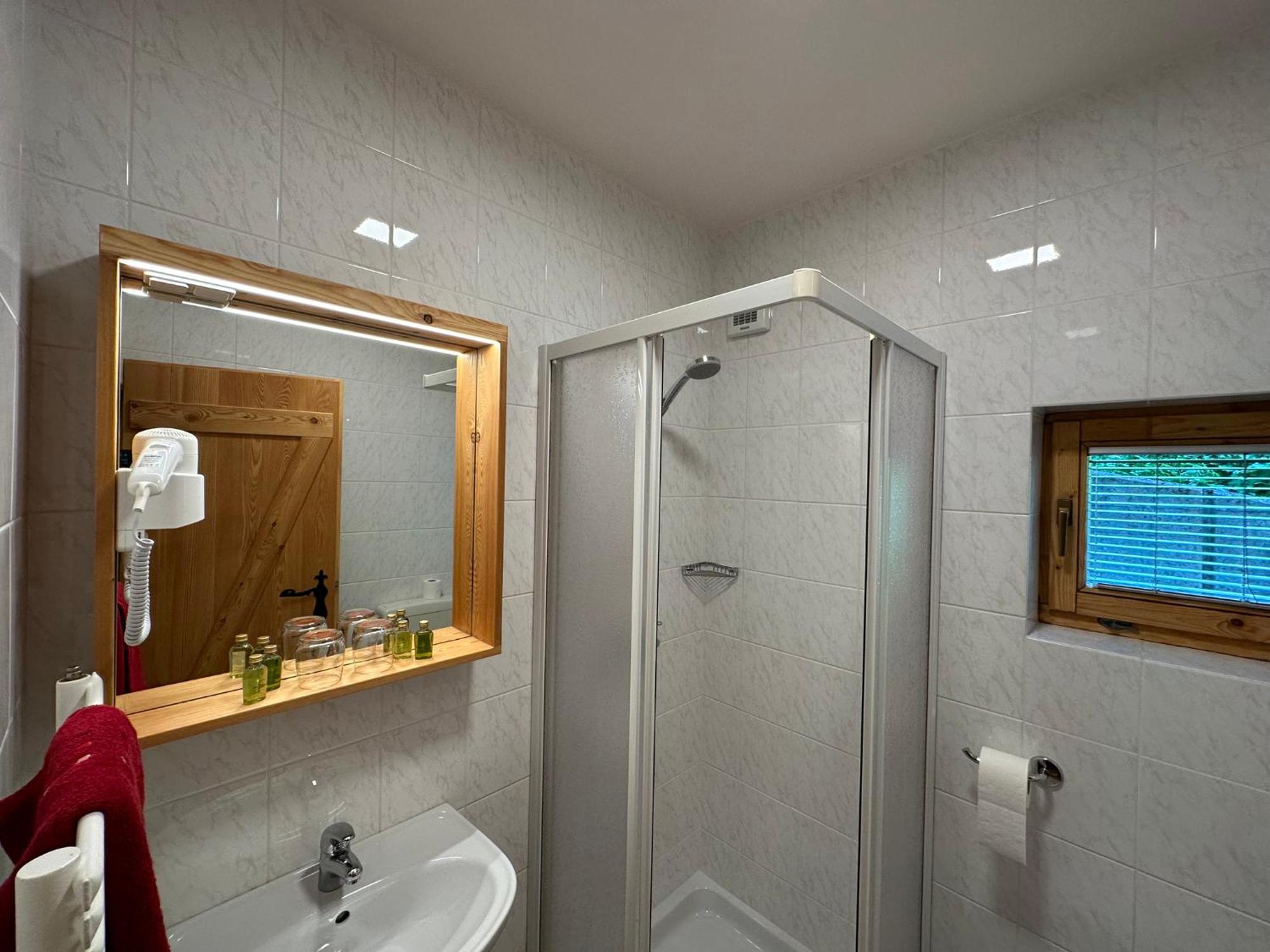 Hotel Surc Kranjska Gora Eksteriør billede