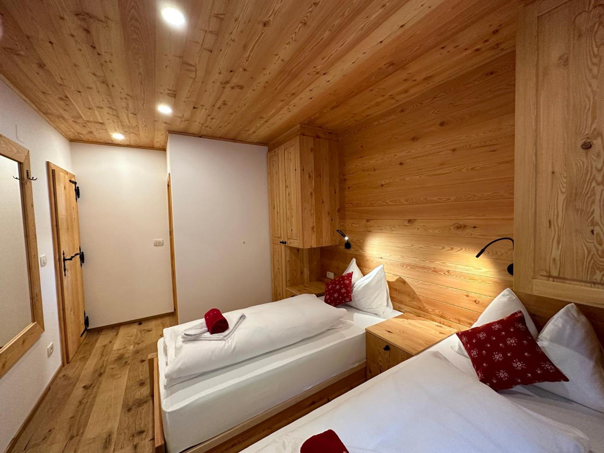 Hotel Surc Kranjska Gora Eksteriør billede