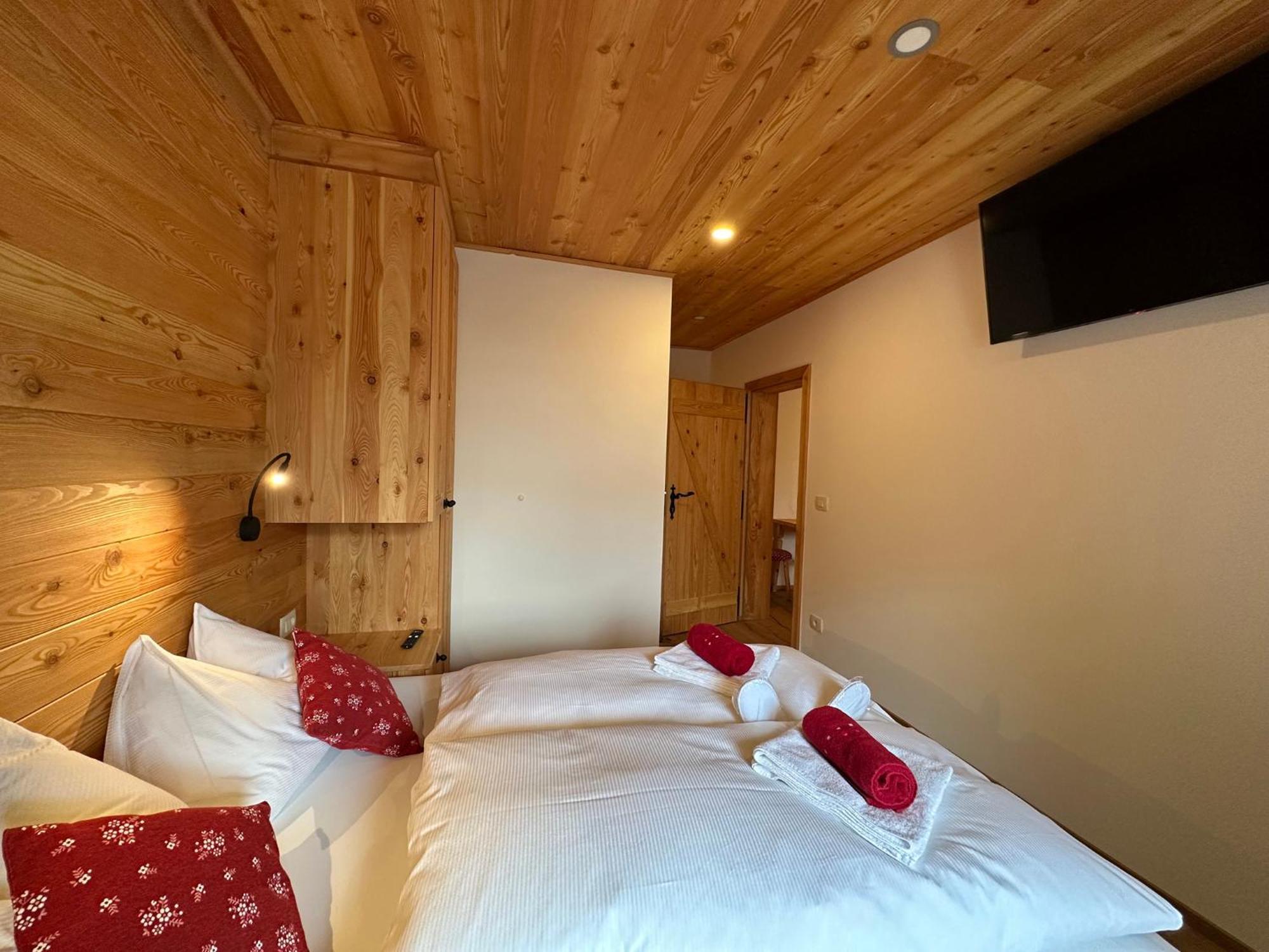 Hotel Surc Kranjska Gora Eksteriør billede