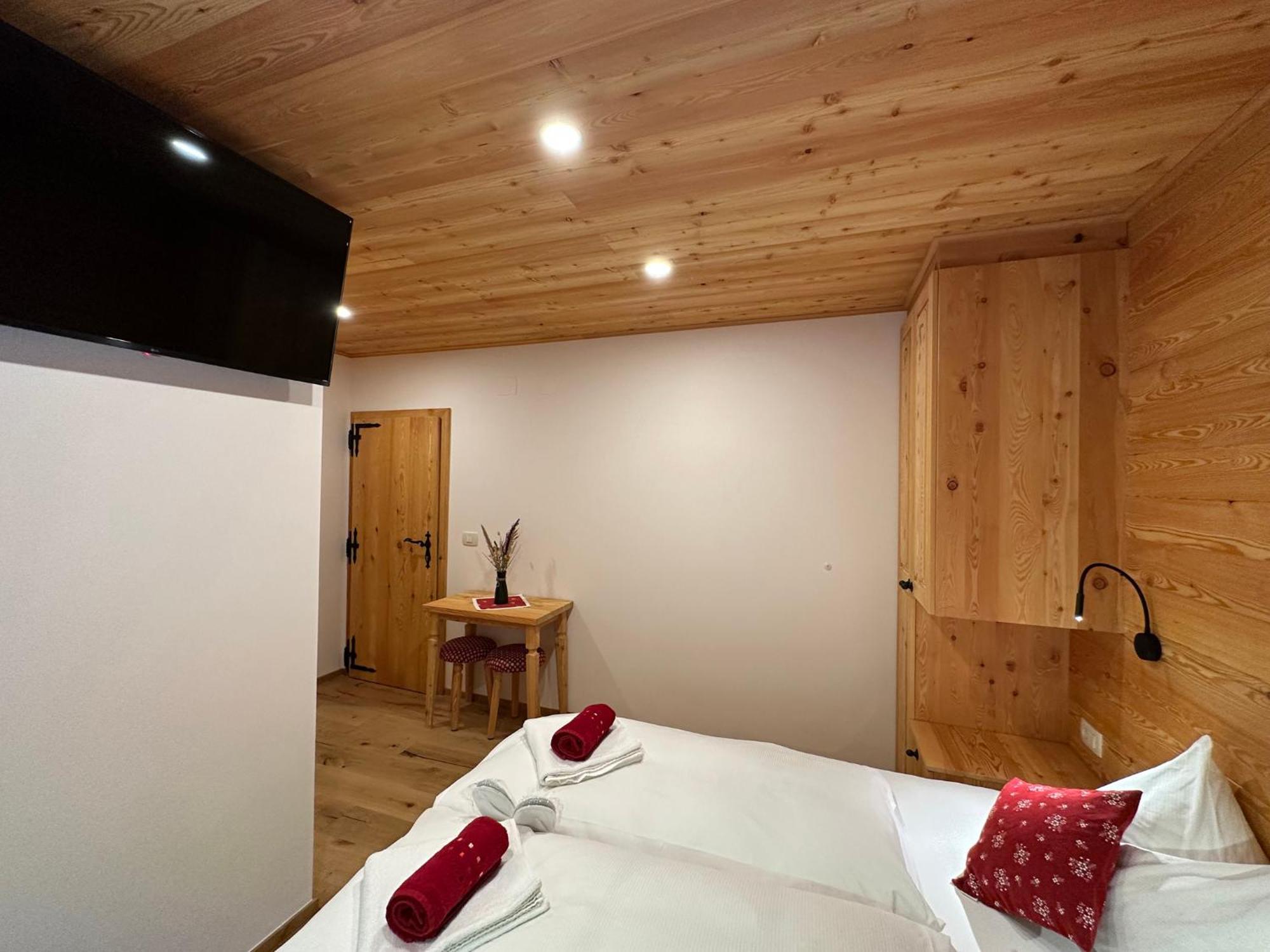 Hotel Surc Kranjska Gora Eksteriør billede
