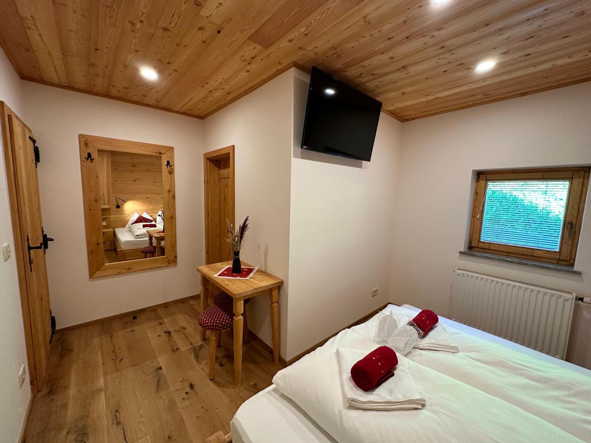 Hotel Surc Kranjska Gora Eksteriør billede