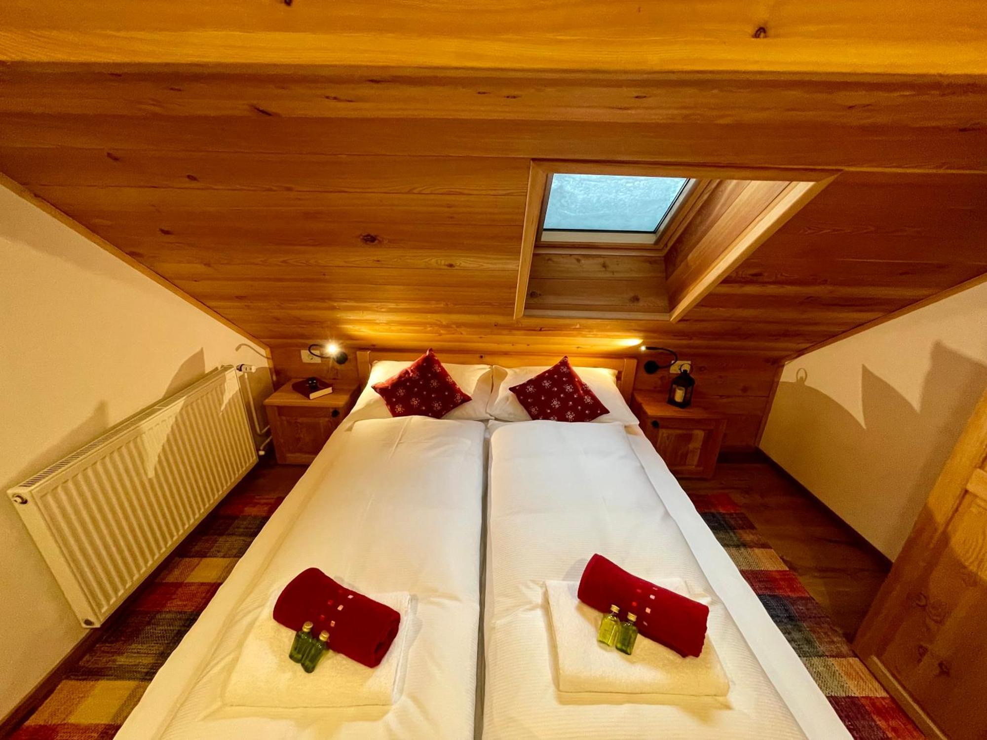 Hotel Surc Kranjska Gora Eksteriør billede