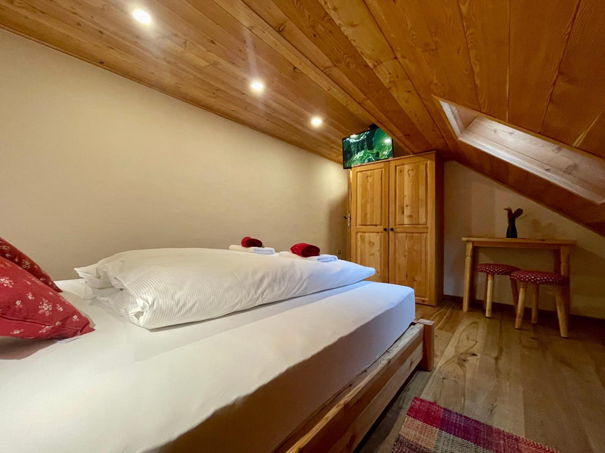 Hotel Surc Kranjska Gora Eksteriør billede