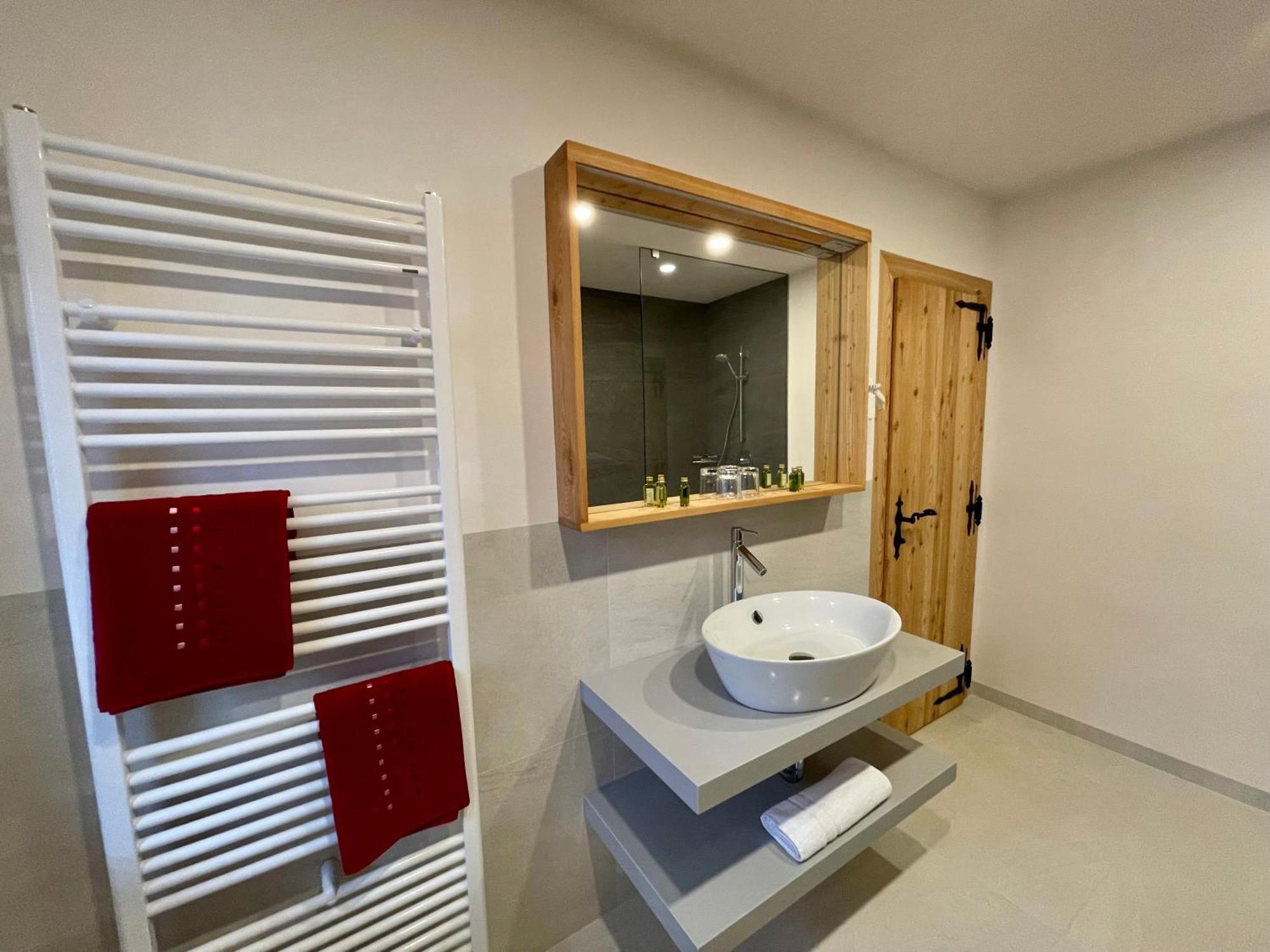 Hotel Surc Kranjska Gora Eksteriør billede