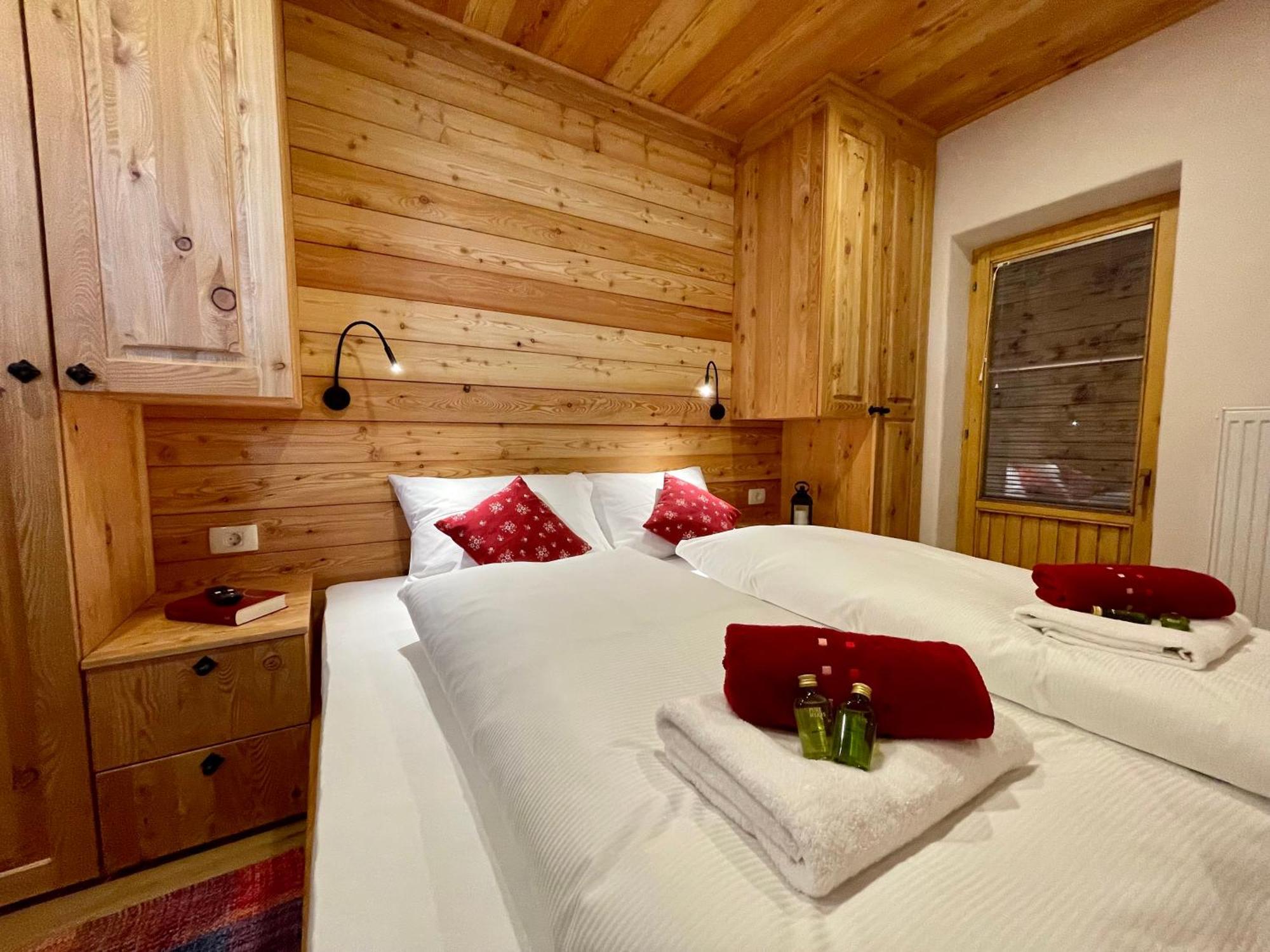 Hotel Surc Kranjska Gora Eksteriør billede